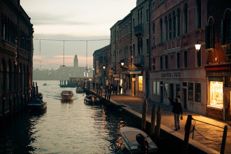 Stunning Venetian Nights Captured by Vietnamese Photographer Stunning Venetian Nights Captured by Vietnamese Photographer
