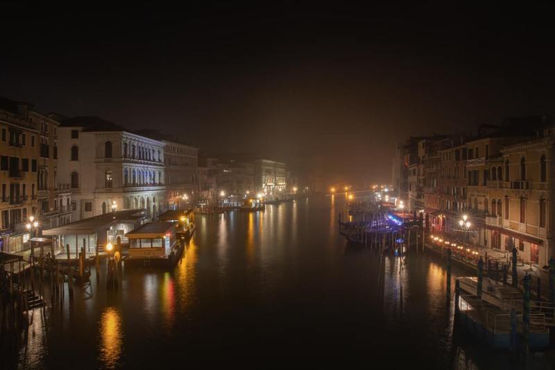 Stunning Venetian Nights Captured by Vietnamese Photographer Stunning Venetian Nights Captured by Vietnamese Photographer