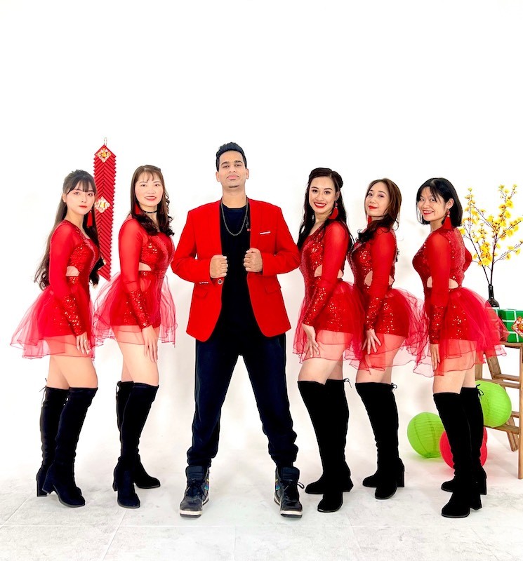 Expats Groove to the Rhythm of Tet Celebration Expats Groove to the Rhythm of Tet Celebration