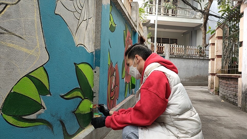 Hai Phong Artists Raise Holiday Spirit with Colorful Fresco Alley Hai Phong Artists Raise Holiday Spirit with Colorful Fresco Alley