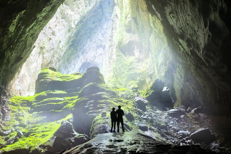 Surreal "Wedding Cake" Photogenic Spot in Son Doong Cave Surreal "Wedding Cake" Photogenic Spot in Son Doong Cave