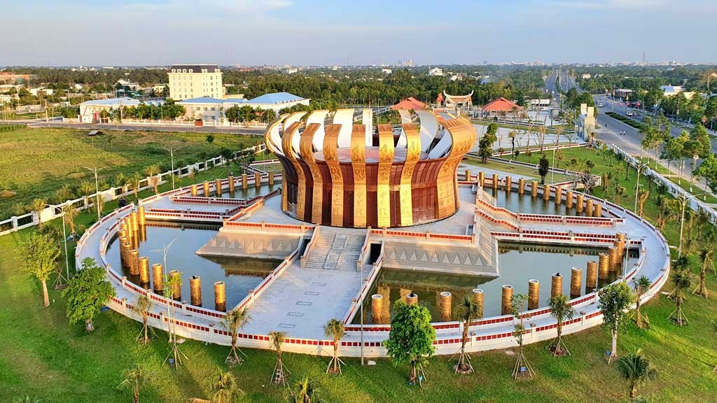 Must-Visit Holiday Destination: Hung Kinh Temple in Can Tho City Must-Visit Holiday Destination: Hung Kinh Temple in Can Tho City