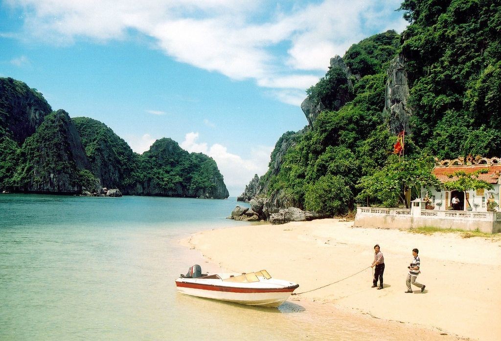 Photo: Indochine Photo: Indochine