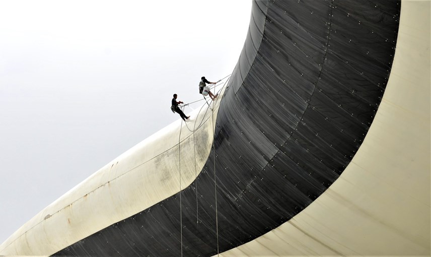 e washing nozzle with strong force combined with water has been mixed with specialized detergent to easily remove stains on the surface of the Where to Visit in Quang Ninh: the Dolphin Palace - A Celebration of Sports