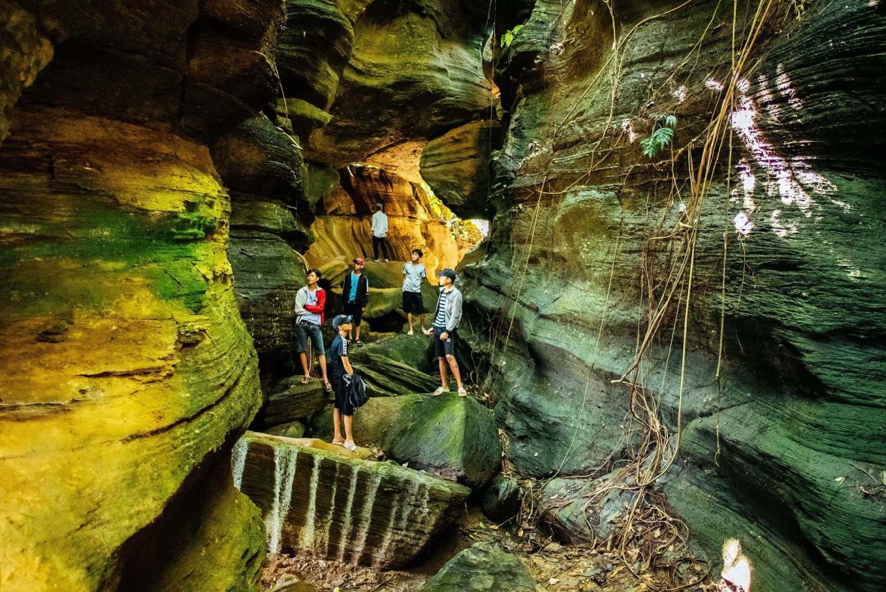 Where to Visit in Quang Nam: Doi Cave Tien An - A Time Travel Beauty Where to Visit in Quang Nam: Doi Cave Tien An - A Time Travel Beauty