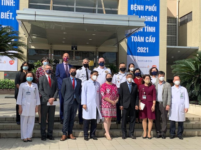 Vietnam Receives DNA Sequencing Device for Covid-19 Variants Donated by USA Vietnam Receives DNA Sequencing Device for Covid-19 Variants Donated by USA