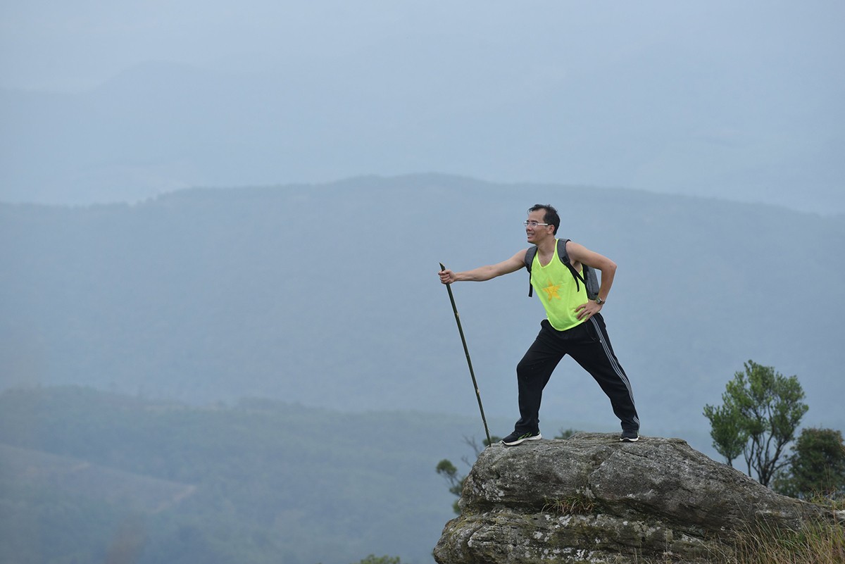 The Emotion Rollercoaster of Hiking the Lang Son's "Everest" The Emotion Rollercoaster of Hiking the Lang Son's "Everest"