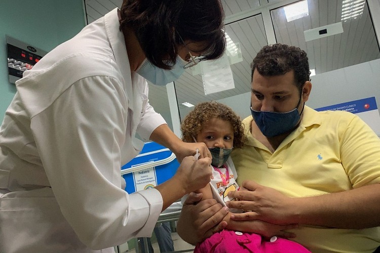 Cuba to Continues to Help Vietnam in Vaccine Production Cuba to Continues to Help Vietnam in Vaccine Production