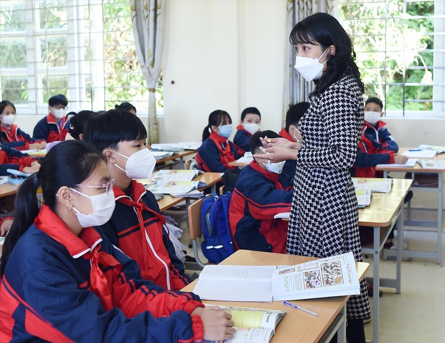 Teacher Banh Ngoc Thuy: Motherly English Lessons at Frontier Land Teacher Banh Ngoc Thuy: Motherly English Lessons at Frontier Land