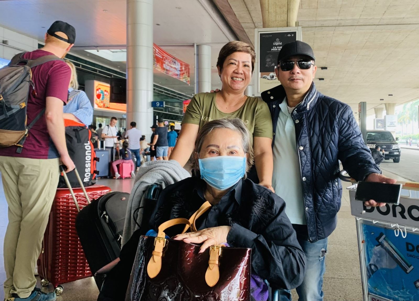 TP Hồ Chí Minh: Nhộn nhịp Việt kiều về quê đón Tết Nguyên đán 2023 Chú thích ảnh