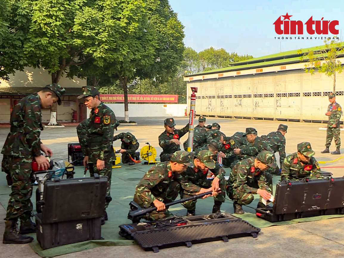 Cận cảnh trang bị cứu hộ đặc biệt của Công binh Việt Nam mang tới Thổ Nhĩ Kỳ Chú thích ảnh