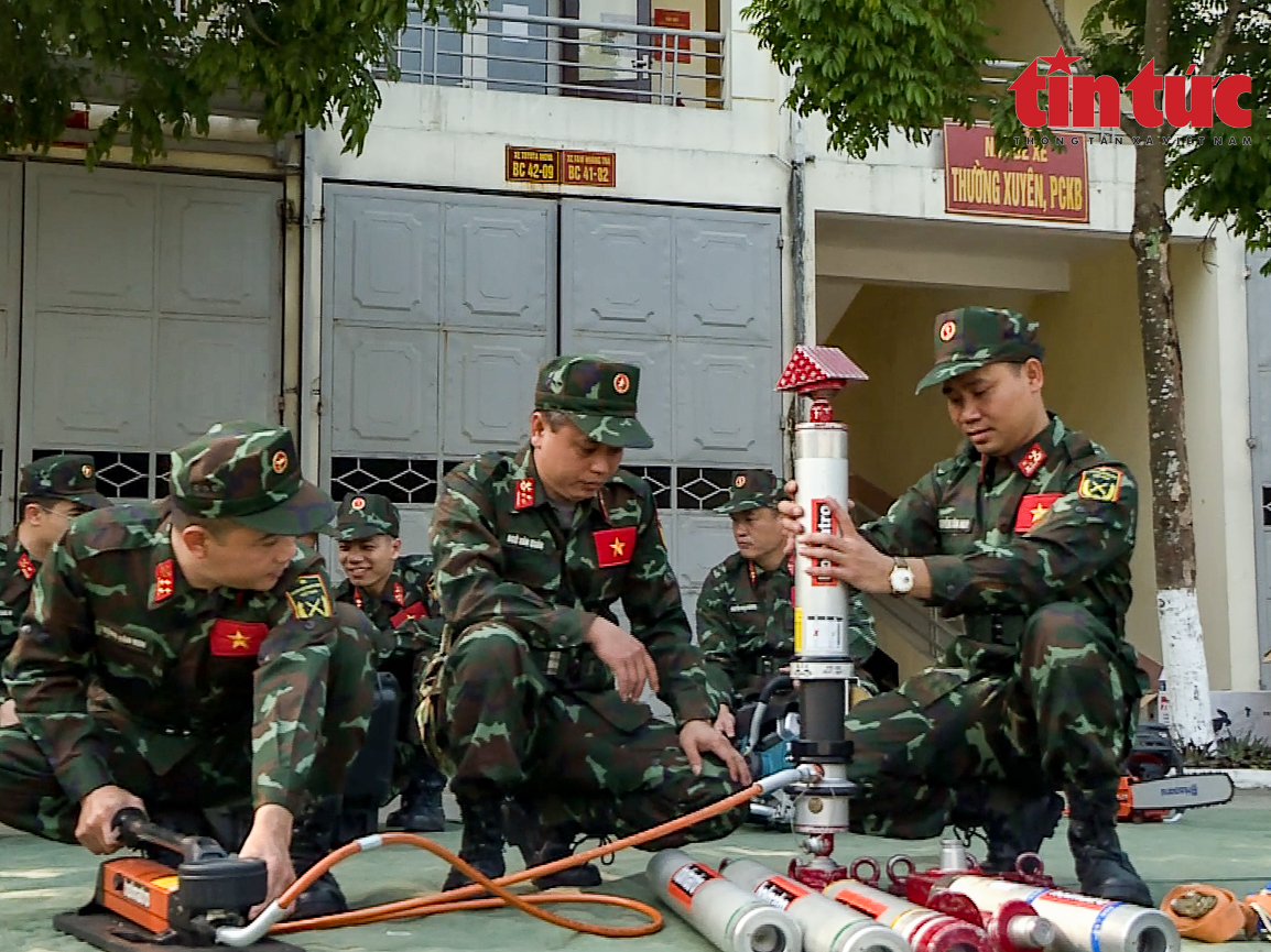 Cận cảnh trang bị cứu hộ đặc biệt của Công binh Việt Nam mang tới Thổ Nhĩ Kỳ Chú thích ảnh
