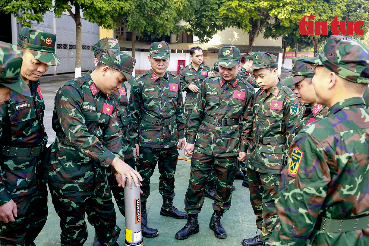 Cận cảnh trang bị cứu hộ đặc biệt của Công binh Việt Nam mang tới Thổ Nhĩ Kỳ Chú thích ảnh