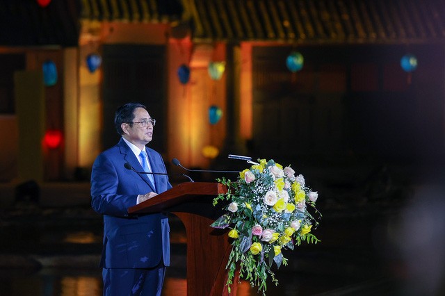Thủ tướng bày tỏ: Lễ Khai mạc Năm Du lịch quốc gia 2022 với chủ đề Năm Du lịch quốc gia - Quảng Nam 2022: lấy phát triển xanh và bền vững làm trụ cột