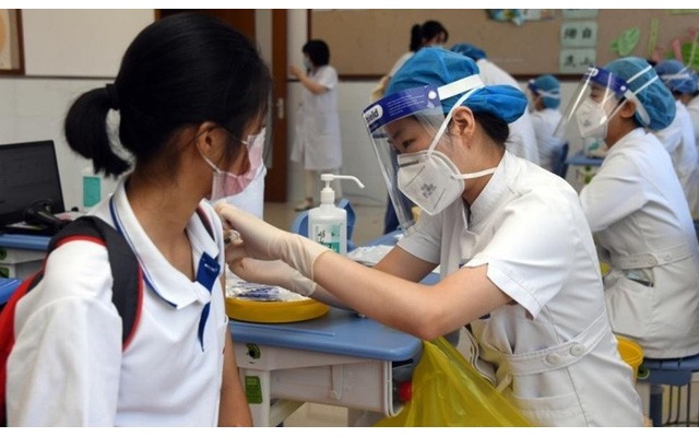 Dự kiến sẽ tiêm vaccine cho trẻ 5-11 tuổi vào tháng 4/2022. Ảnh: Internet Dự kiến sẽ tiêm vaccine cho trẻ 5-11 tuổi vào tháng 4/2022. Ảnh: Internet