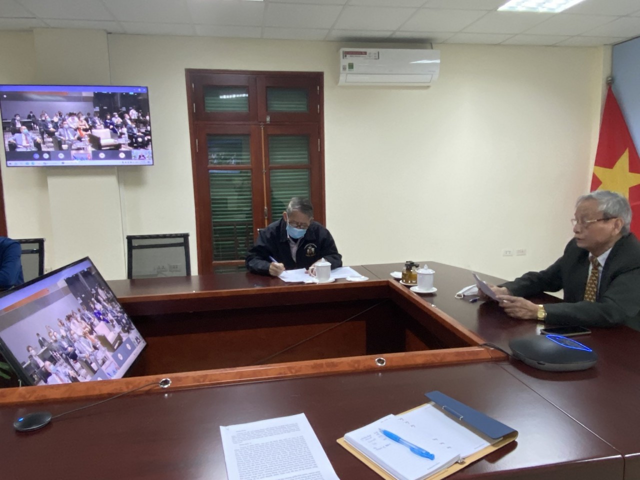 Hội Hữu nghị Việt Nam - Thái Lan và Hội Hữu nghị Thái Lan - Việt Nam đã tiến hành cuộc làm việc trực tuyến.