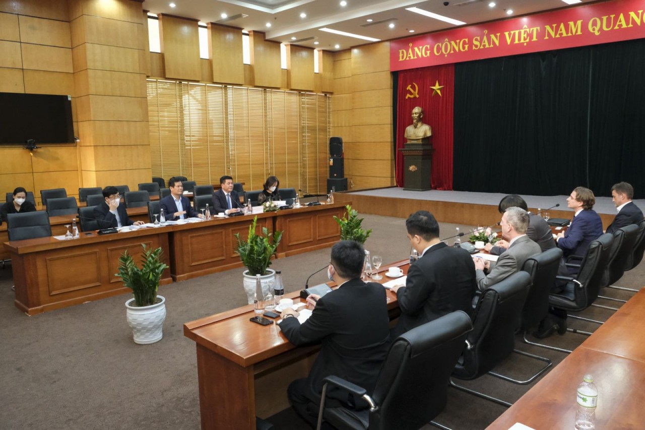 Bộ trưởng Nguyễn Hồng Diên làm việc với Hội đồng Năng lượng gió toàn cầu (GWEC). Ảnh: Bộ Công thương