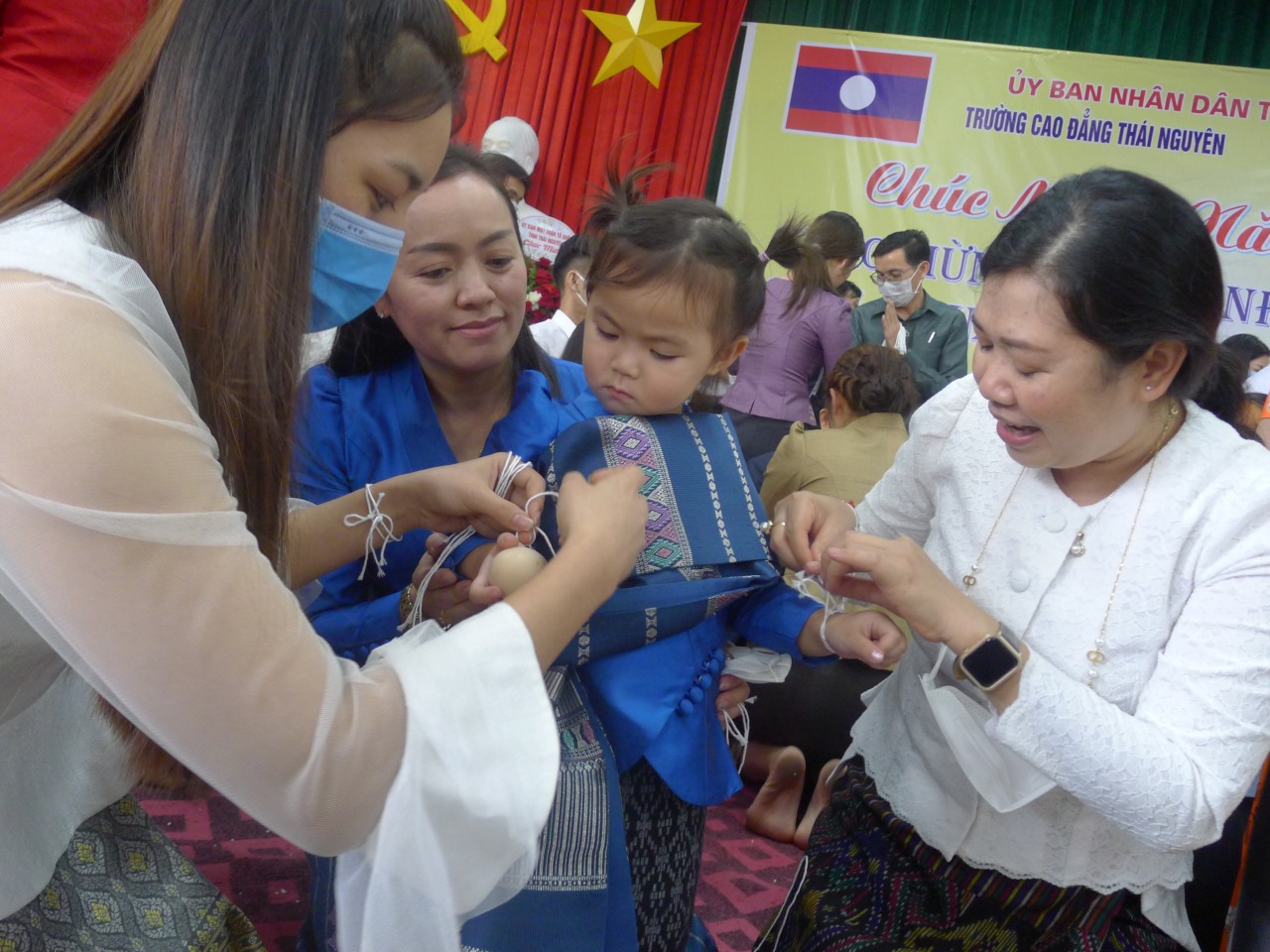 Lưu học sinh Lào, Campuchia tại Thái Nguyên vui Tết cổ truyền Bunpimay và Chol Chnam Thmay Lưu học sinh Lào, Campuchia tại Thái Nguyên vui Tết cổ truyền Bunpimay và Chol Chnam Thmay