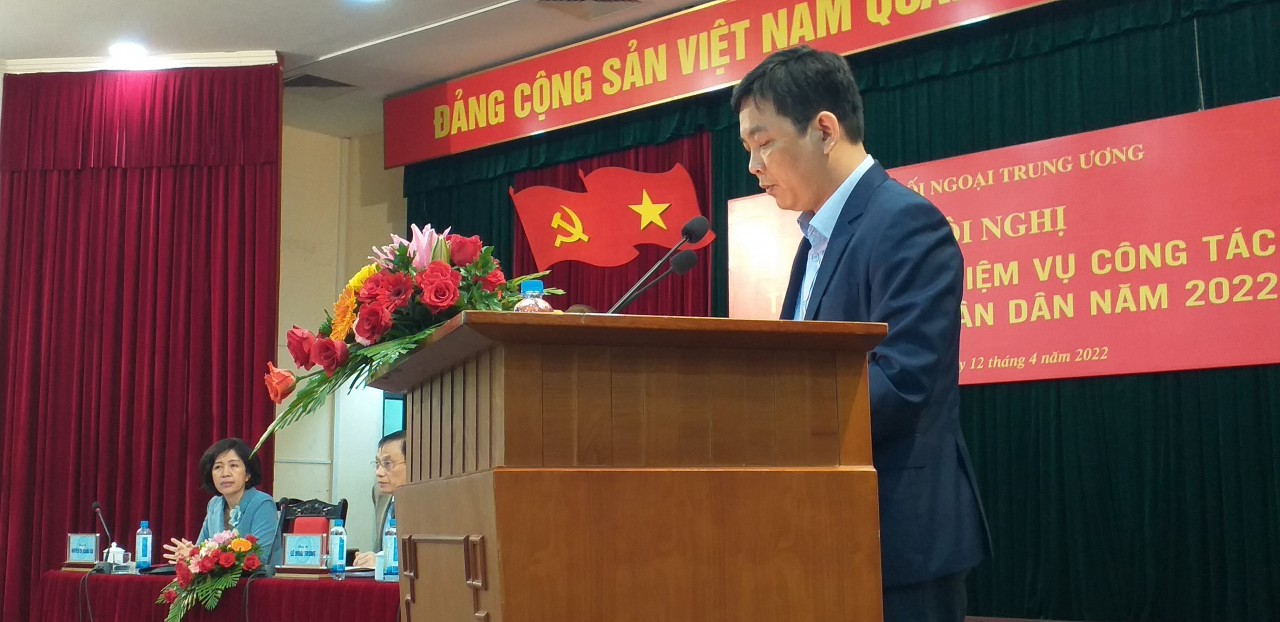 ông Đồng Huy Cương, Trưởng ban Ban Công tác đa phương (Liên hiệp các tổ chức hữu nghị Việt Nam) đã trình bày tham luận ông Đồng Huy Cương, Trưởng ban Ban Công tác đa phương (Liên hiệp các tổ chức hữu nghị Việt Nam) đã trình bày tham luận