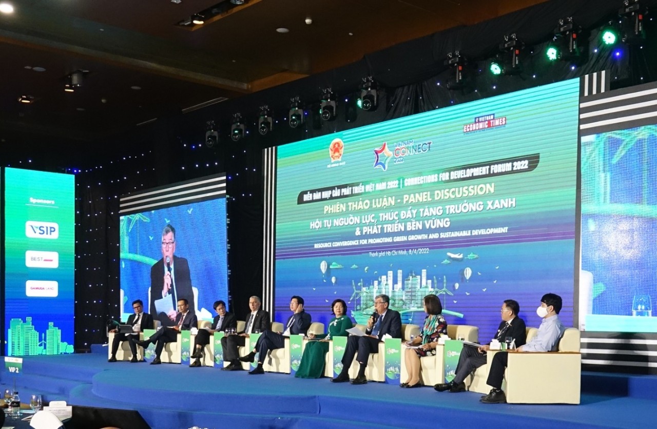 Cái đại biểu tham gia thảo luận. Ảnh: Nông thôn Việt