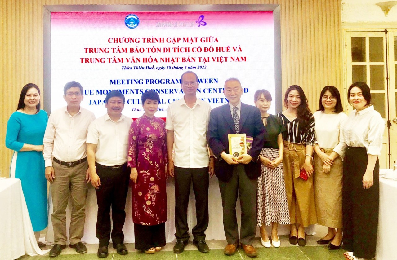 Trung tâm Bảo tồn Di tích Cố đô Huế làm việc với Trung tâm Văn hóa Nhật Bản tại Việt Nam. Ảnh: Trung tâm Bảo tồn Di tích Cố đô Huế Trung tâm Bảo tồn Di tích Cố đô Huế làm việc với Trung tâm Văn hóa Nhật Bản tại Việt Nam. Ảnh: Trung tâm Bảo tồn Di tích Cố đô Huế