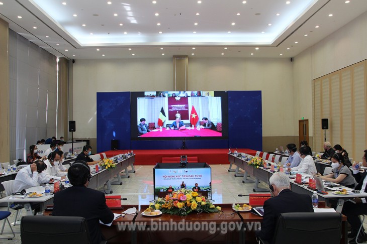 Quang cảnh hội nghị. Ảnh: binhduong.gov.vn Quang cảnh hội nghị. Ảnh: binhduong.gov.vn