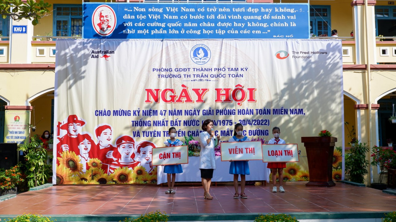 Quỹ Fred Hollows: hướng dẫn học sinh ở Quảng Nam chăm sóc và bảo vệ mắt Quỹ Fred Hollows: hướng dẫn học sinh ở Quảng Nam chăm sóc và bảo vệ mắt