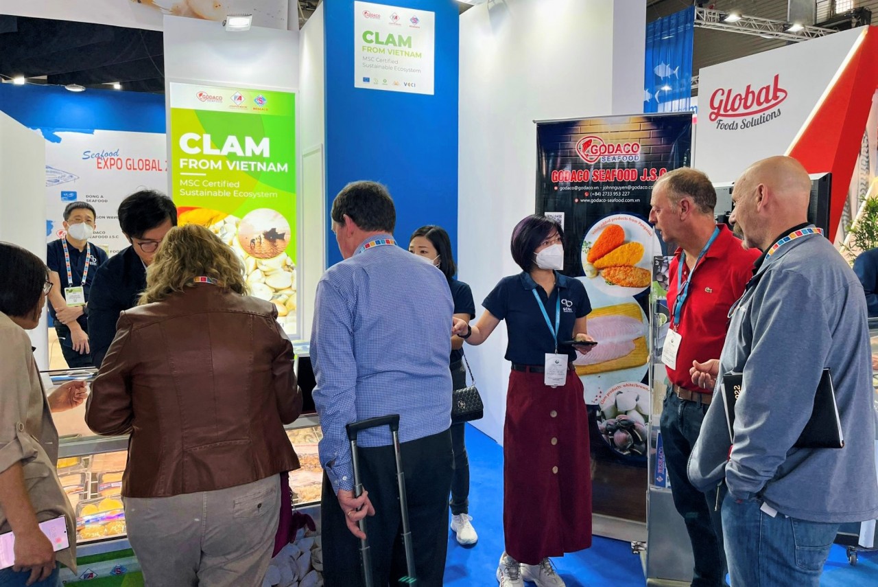 Toàn cảnh gian hàng Nghêu Việt Nam của Dự án SCBV Toàn cảnh gian hàng Nghêu Việt Nam của Dự án SCBV