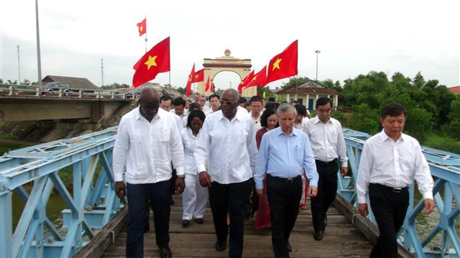 Những ký ức sâu đậm về nghĩa tình anh em Việt Nam - Cuba Chú thích ảnh