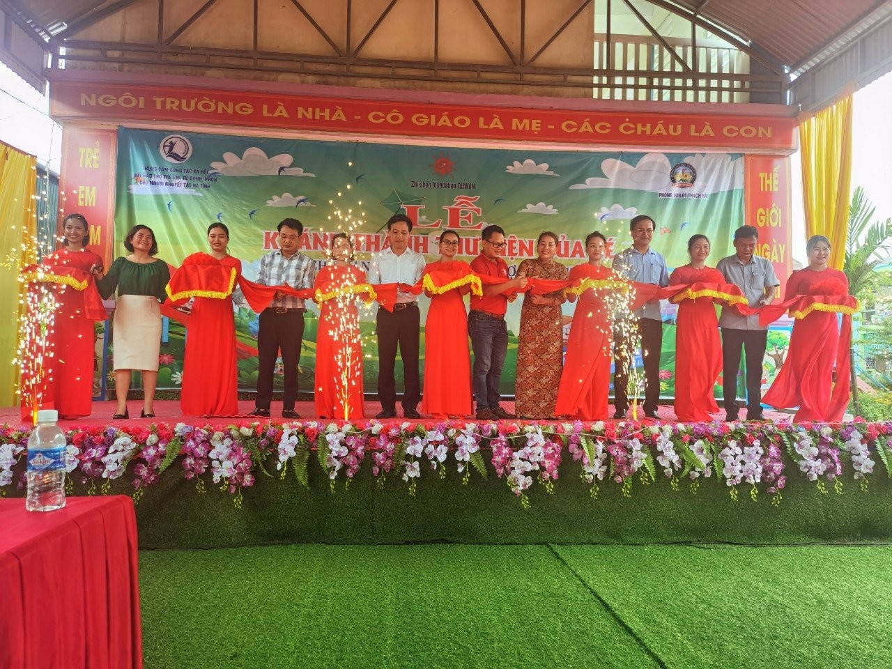 Lễ khánh thành 3 thư viện của bé trường mầm non Thạch Đài, Thạch Khê và Thạch Sơn huyện Thạch Hà, tỉnh Hà Tĩnh Lễ khánh thành 3 thư viện của bé trường mầm non Thạch Đài, Thạch Khê và Thạch Sơn huyện Thạch Hà, tỉnh Hà Tĩnh