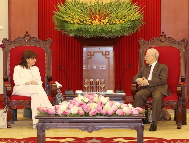 Tổng Bí thư Nguyễn Phú Trọng và Tổng thống Hy Lạp Katerina Sakellaropoulou tại buổi tiếp. Ảnh: Trí Dũng/TTXVN. Tổng Bí thư Nguyễn Phú Trọng và Tổng thống Hy Lạp Katerina Sakellaropoulou tại buổi tiếp. Ảnh: Trí Dũng/TTXVN.
