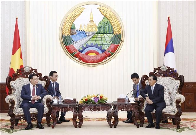 Chủ tịch Quốc hội Vương Đình Huệ hội kiến với Thủ tướng Lào Phankham Viphavanh. Ảnh: Doãn Tấn/TTXVN. Chủ tịch Quốc hội Vương Đình Huệ hội kiến với Thủ tướng Lào Phankham Viphavanh. Ảnh: Doãn Tấn/TTXVN.