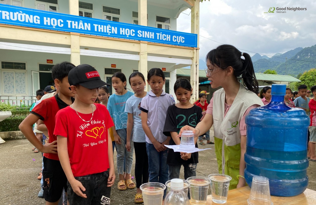 Sáng tạo đồ chơi từ rác thải tái chế Sáng tạo đồ chơi từ rác thải tái chế