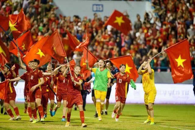 Đội tuyển nữ Việt Nam đã giành chiến thắng trước đối thủ Thái Lan, mang về cho Đoàn thể thao Việt Nam tấm Huy chương Vàng quý giá tại SEA Games 31 - Ảnh: VGP/Tuấn Trần. Đội tuyển nữ Việt Nam đã giành chiến thắng trước đối thủ Thái Lan, mang về cho Đoàn thể thao Việt Nam tấm Huy chương Vàng quý giá tại SEA Games 31 - Ảnh: VGP/Tuấn Trần.