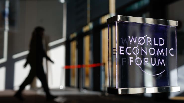 Hội nghị thường niên năm 2022 của Diễn đàn Kinh tế thế giới (WEF) khai mạc tại Davos - Klosters, Thụy Sĩ, nhằm thúc đẩy hành động hợp tác và giải quyết nhiều thách thức kinh tế mà thế giới phải đối mặt thời hậu đại dịch. Hội nghị thường niên năm 2022 của Diễn đàn Kinh tế thế giới (WEF) khai mạc tại Davos - Klosters, Thụy Sĩ, nhằm thúc đẩy hành động hợp tác và giải quyết nhiều thách thức kinh tế mà thế giới phải đối mặt thời hậu đại dịch.