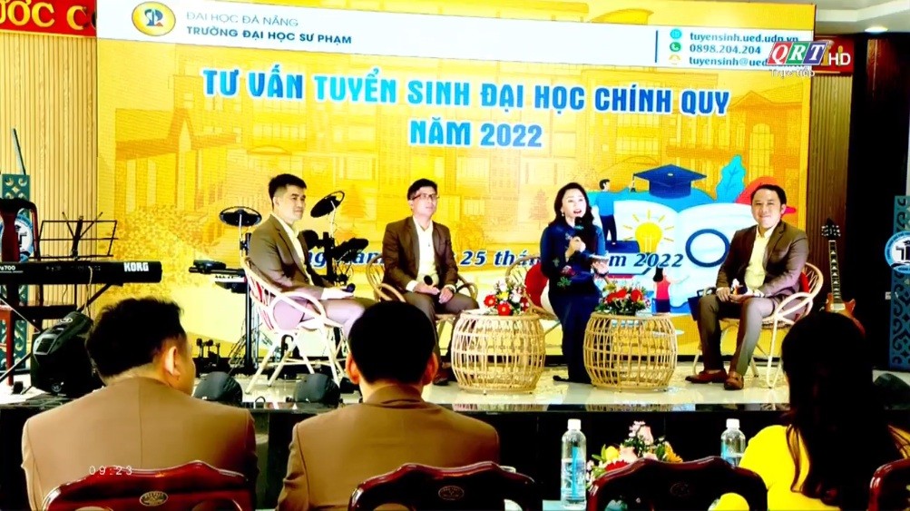 Cán bộ, giảng viên trường Đại học Sư phạm - Đại học Đà Nẵng tư vấn tuyển sinh đại học chính quy năm 2022. Cán bộ, giảng viên trường Đại học Sư phạm - Đại học Đà Nẵng tư vấn tuyển sinh đại học chính quy năm 2022.