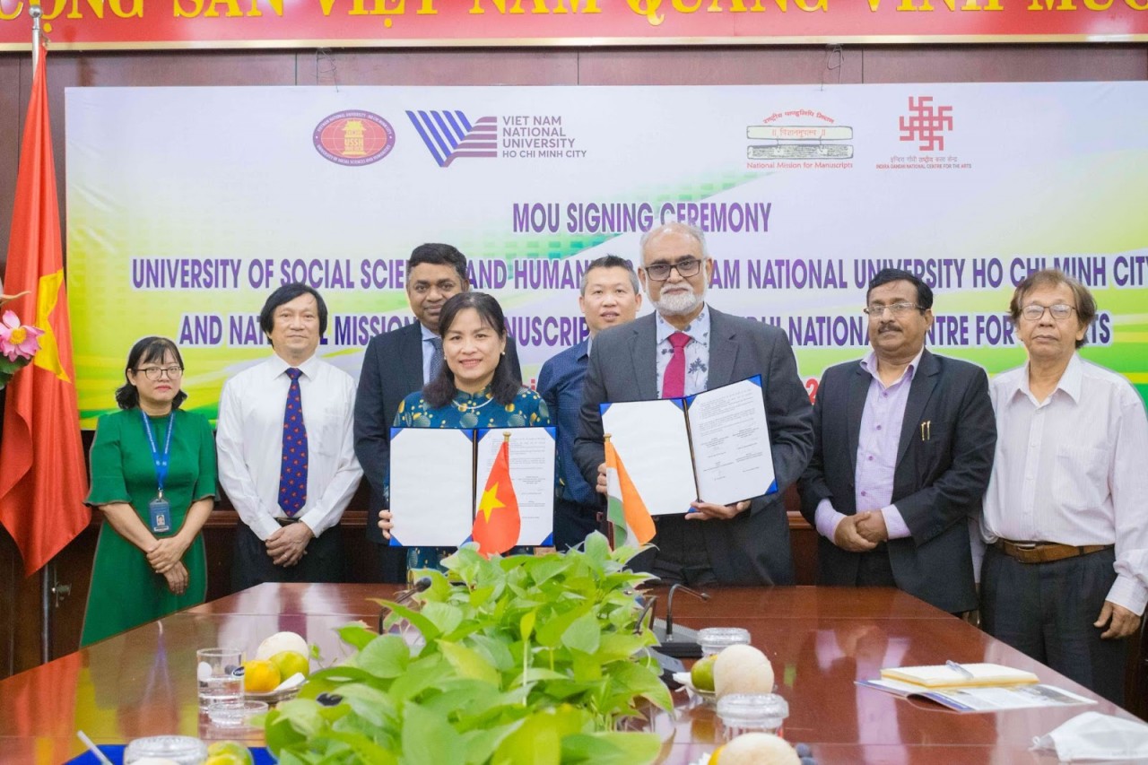lễ ký kết giữa Trường ĐH KHXH&NV, ĐHQG-HCM và Trung tâm Quốc Gia về Văn hoá Nghệ thuật Indira Gandhi với nhiều thỏa thuận quan trọng. Ảnh: USSH lễ ký kết giữa Trường ĐH KHXH&NV, ĐHQG-HCM và Trung tâm Quốc Gia về Văn hoá Nghệ thuật Indira Gandhi với nhiều thỏa thuận quan trọng. Ảnh: USSH