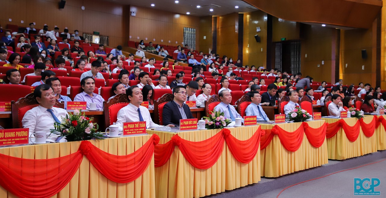 Hội nghị trực tuyến xúc tiến tiêu thụ vải thiều Hội nghị trực tuyến xúc tiến tiêu thụ vải thiều