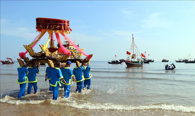 Lưu giữ nét văn hóa đặc sắc của người dân vùng biển Chú thích ảnh