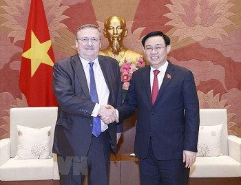 Việt Nam mong muốn tăng cường quan hệ hợp tác nhiều mặt với Hungary