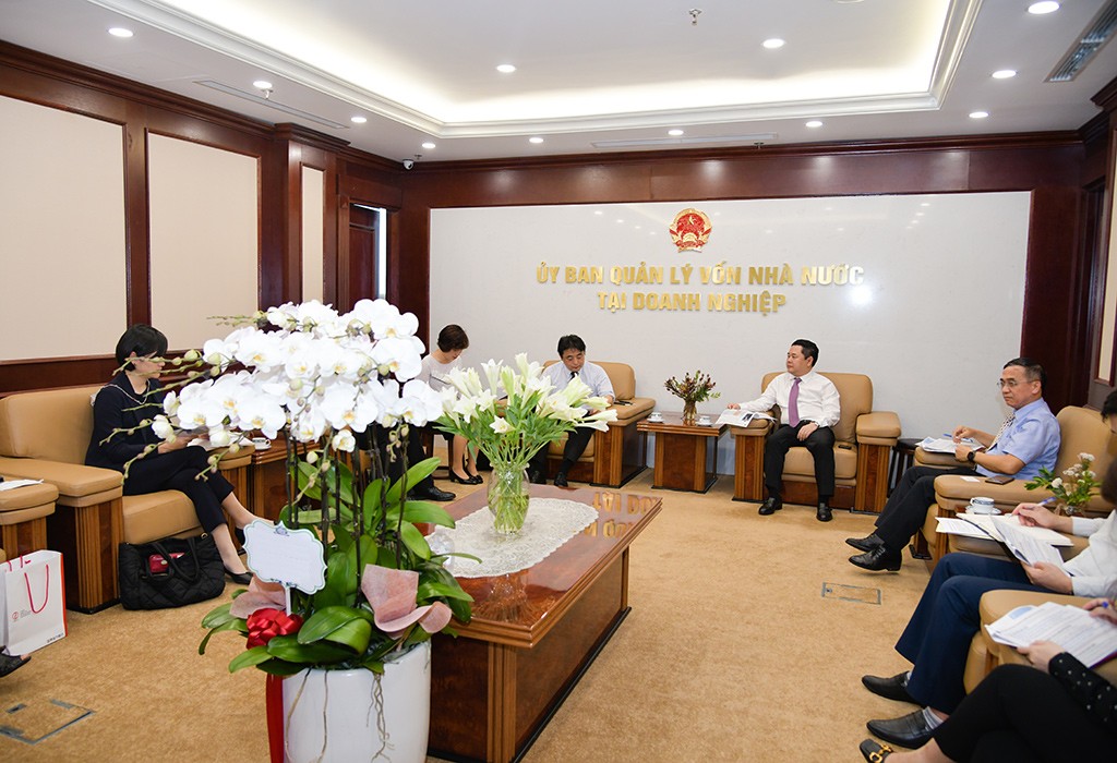 Phó Chủ tịch Ủy ban Quản lý vốn nhà nước tại doanh nghiệp Nguyễn Ngọc Cảnh đã có buổi tiếp và làm việc với đoàn công tác của Ngân hàng Hợp tác Quốc tế Nhật Bản (JBIC) do ông Matsuda Noriyasu, Giám đốc Khu vực châu Á - Thái Bình Dương của JBIC dẫn đầu Phó Chủ tịch Ủy ban Quản lý vốn nhà nước tại doanh nghiệp Nguyễn Ngọc Cảnh đã có buổi tiếp và làm việc với đoàn công tác của Ngân hàng Hợp tác Quốc tế Nhật Bản (JBIC) do ông Matsuda Noriyasu, Giám đốc Khu vực châu Á - Thái Bình Dương của JBIC dẫn đầu