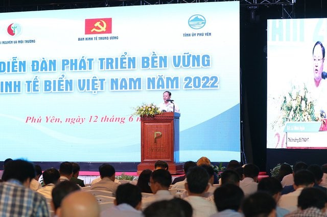 Diễn đàn thảo luận nhiều giải pháp phát triển kinh tế biển bền vững - Ảnh: VGP Diễn đàn thảo luận nhiều giải pháp phát triển kinh tế biển bền vững - Ảnh: VGP