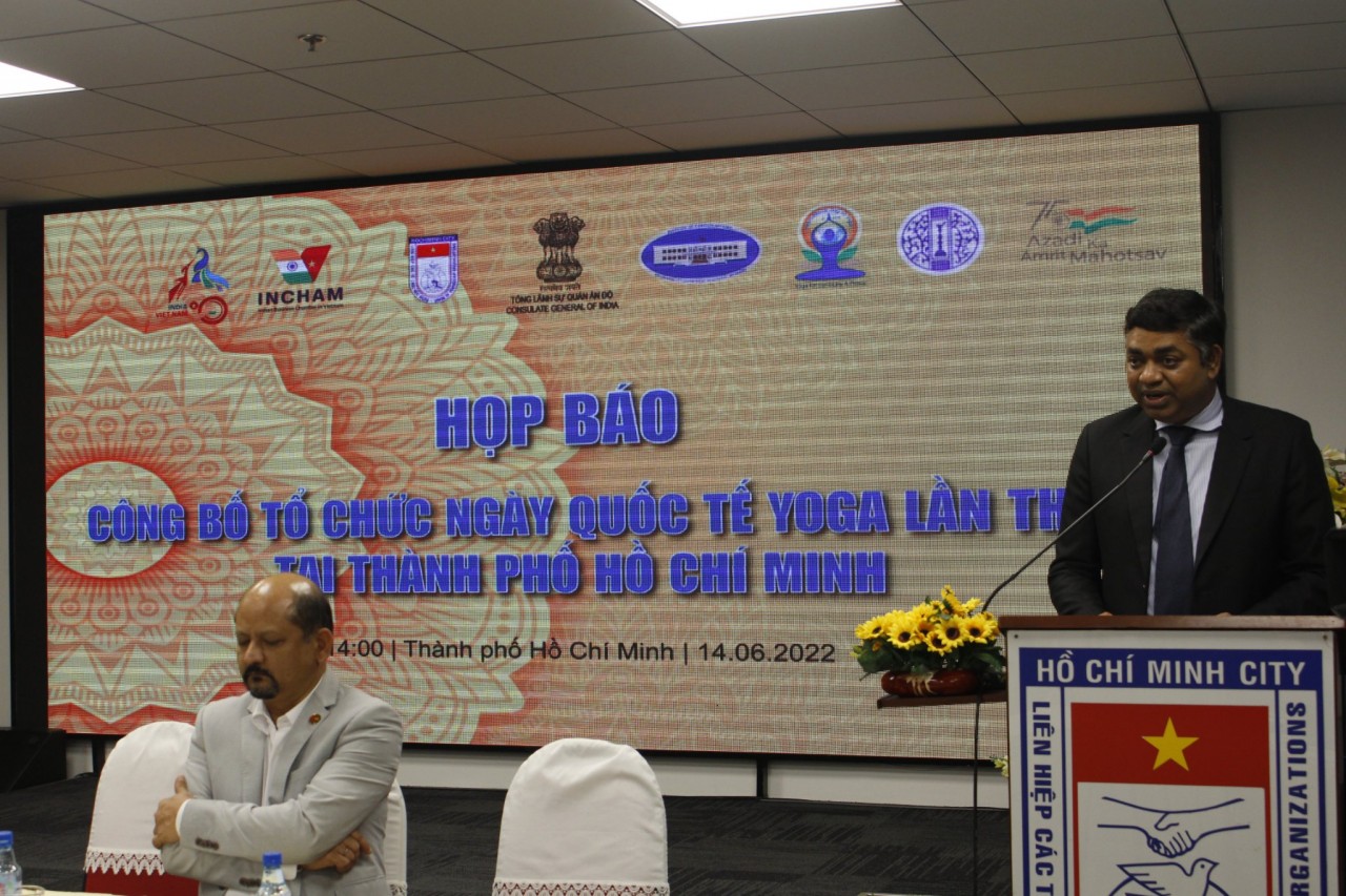 Tổng Lãnh sự Ấn Độ tại TPHCM Madan Mohan Sethi trao đổi tại cuộc họp báo. Ảnh: HUFO Tổng Lãnh sự Ấn Độ tại TPHCM Madan Mohan Sethi trao đổi tại cuộc họp báo. Ảnh: HUFO