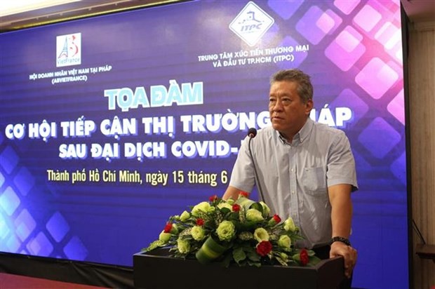 Ông Nguyễn Hải Nam, Chủ tịch Hội doanh nhân Việt Nam tại Pháp chia sẻ thông tin tại toạ đàm. Ảnh: Xuân Anh/TTXVN Ông Nguyễn Hải Nam, Chủ tịch Hội doanh nhân Việt Nam tại Pháp chia sẻ thông tin tại toạ đàm. Ảnh: Xuân Anh/TTXVN