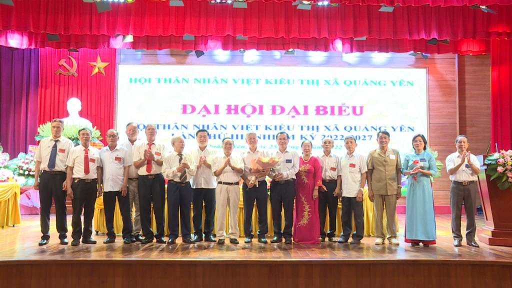 Ban chấp hành Hội thân nhân Việt kiều TX Quảng Yên lần thứ III, nhiệm kỳ 2022- 2027. Ban chấp hành Hội thân nhân Việt kiều TX Quảng Yên lần thứ III, nhiệm kỳ 2022- 2027.
