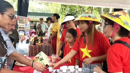 Суп Фо и блюда Нем впечатлили посетителей на ярмарке “Bazaar ASEAN 2024’ в Венесуэле