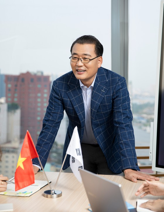 Kevin Lee has officially been appointed as the General Director of Samsung Vina Electronics. Photo: SGGP 2212 kevin