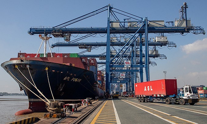 Experts: Vietnamese Economy Regains Momentum in 2022 thanks to Macroeconomic Stability Experts: Vietnamese Economy Regains Momentum in 2022 thanks to Macroeconomic Stability
