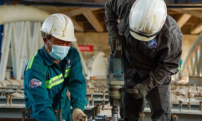 Experts: Vietnamese Economy Regains Momentum in 2022 thanks to Macroeconomic Stability Experts: Vietnamese Economy Regains Momentum in 2022 thanks to Macroeconomic Stability