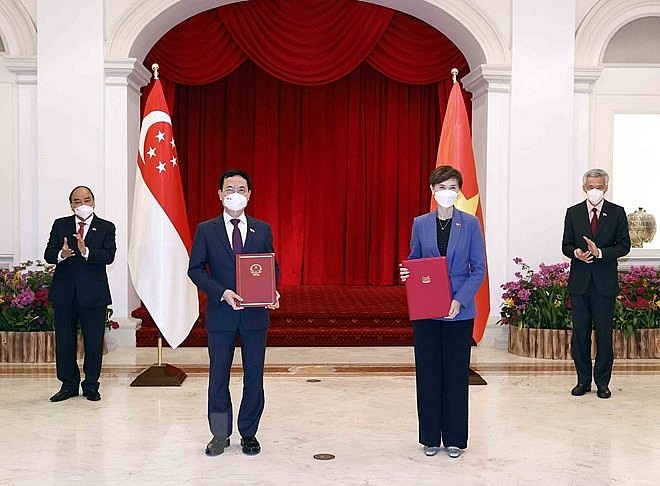 Vietnam, Singapore to Expand Cooperation Vietnam, Singapore to Expand Cooperation